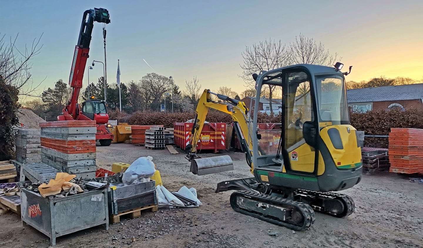 Udlejning af mandskab til nedgravning af kabel, betonarbejde, gravearbejde, kloakarbejde og brolægning på hele Sjælland